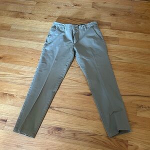 Dockers Men's Khaki Chinos